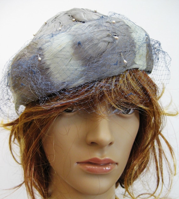 Vintage Feather Pillbox Hat in Ivory with Brown Accents 1950s Vintage Mr. John Wool Pillbox Hat W/ Ostrich Feather  main image 2