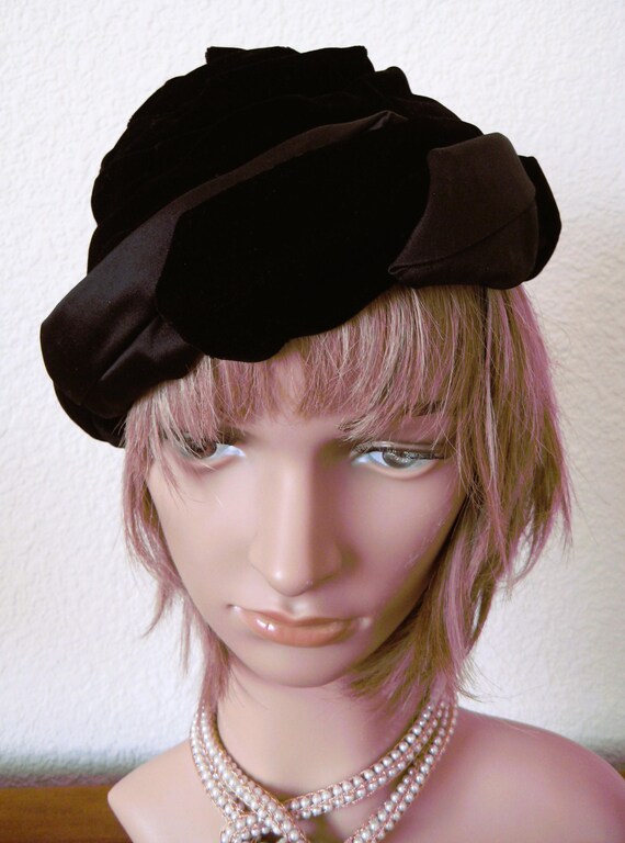 Black Velvet Turban Hat - Sanger display picture 1