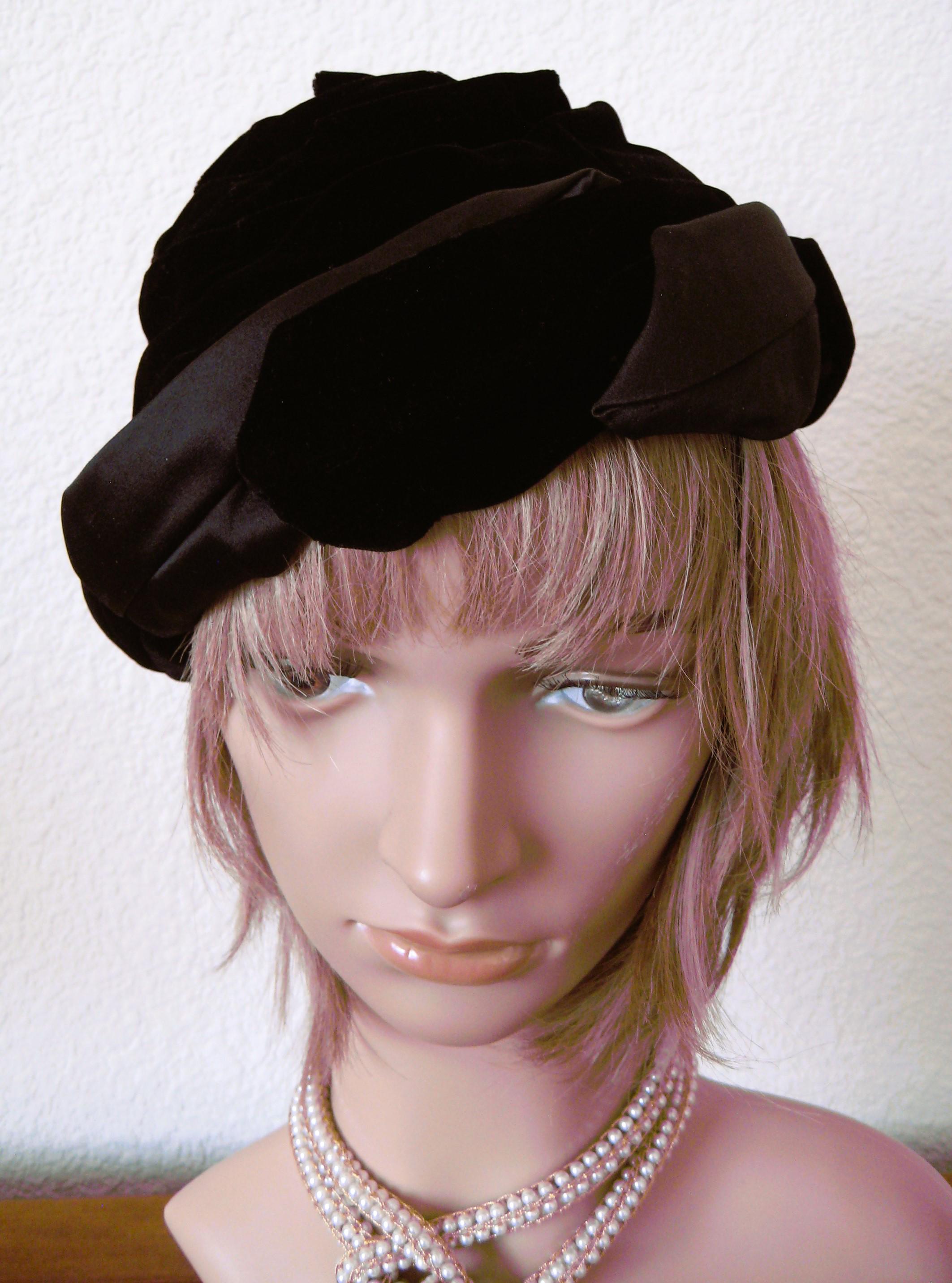 1960s Ellen Jane Black Satin & Velvet Turban Hat – Cocktail / Evening Millinery 1920s Style Black Velvet Hat with Roses by Whitall & Shon  main image 3
