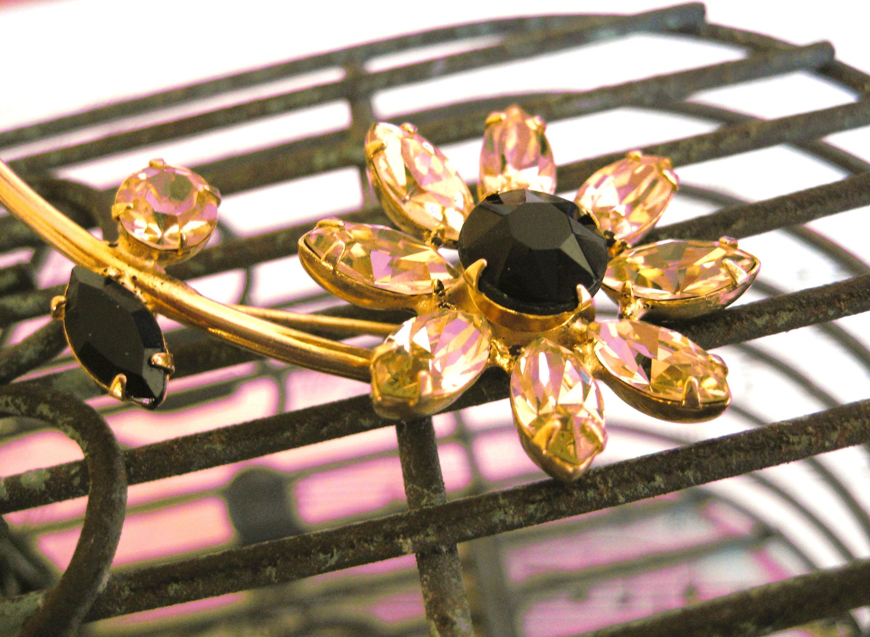 Regency リージェンシー　ヴィンテージ　ブローチ ヴィンテージ リージェンシー フラワーブローチ、シトリン ライン