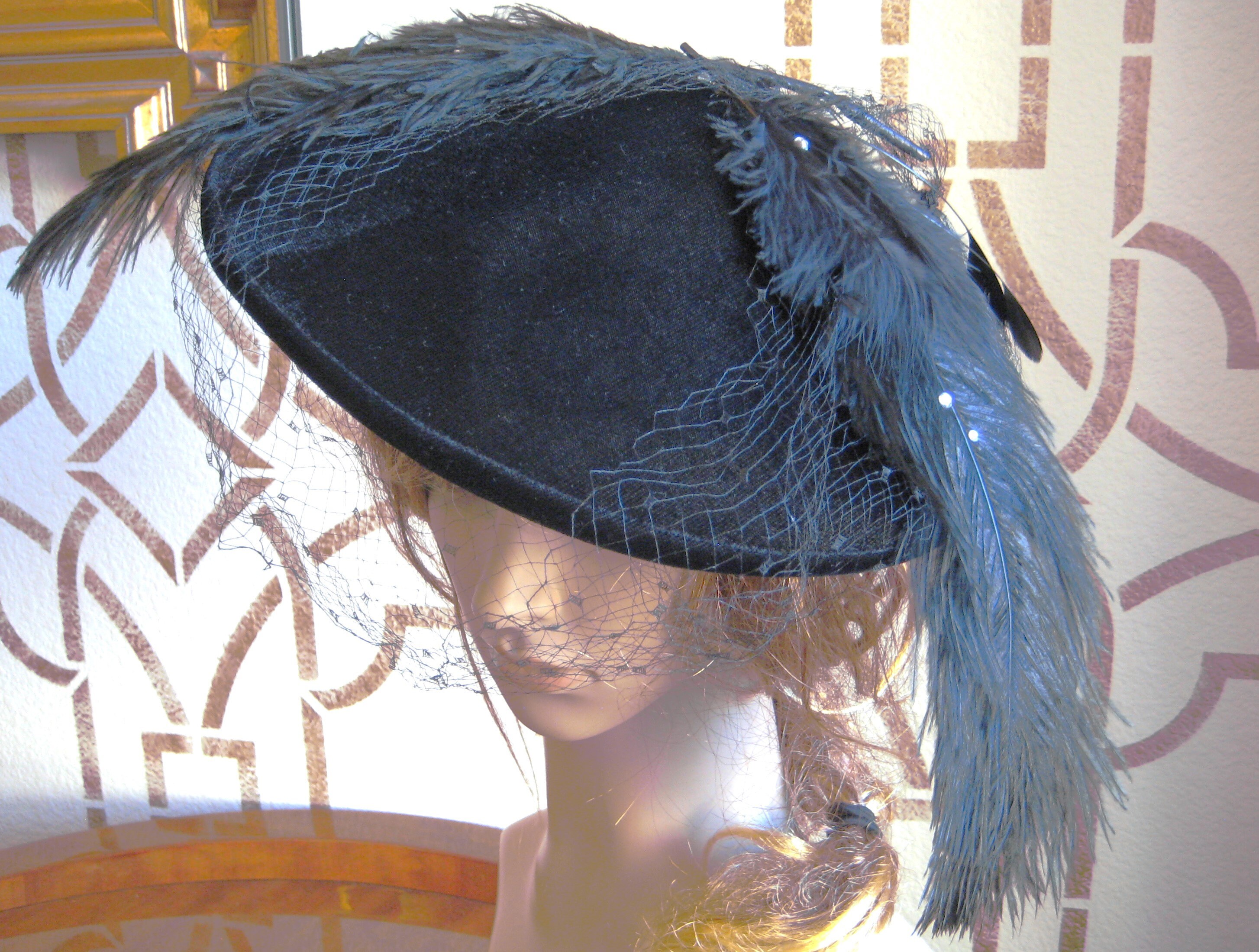 Elegant Vintage 50s/60s Blue Velvet Hat With Rhinestone And Structure Swirl. Vintage 50s Blue Patterned Velvet Juliet Cap Hat – Top Notch  main image 3