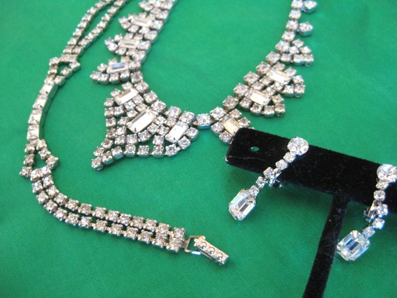 KRAMER Necklace, Bracelet, and Dangle Earrings, P… - image 9