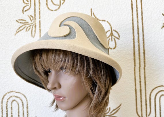 B Michael Vintage Wool Felt Hat, Ivory White Swirl, 1… - Gem display picture 3
