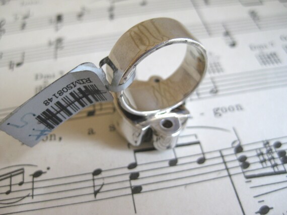 Vintage Pear Jewel Cocktail Ring, Pearl Rhineston… - image 7