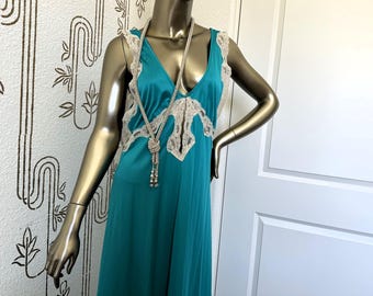 Lange nachtjapon, INTIME' of California, maat Large, aqua en beige kant, vintage