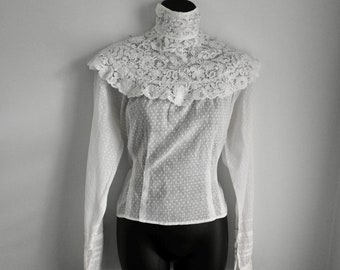 トップス vintage white lace high neck blouse Vintage 1970s Victorian Inspired Blouse With High-neck Lace