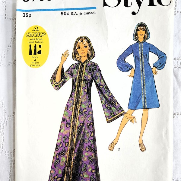 1970s Hooded A-Line Dress, Zip Front Caftan, Woman's Dashiki, Full or Knee Length, Bell or Elastic Wrist Sleeves, Style 3763, Size 18