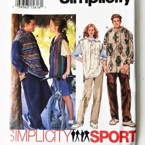 Peut inclure: Patron de couture Simplicity Sport avec des modèles de vestes et gilets à capuche. Tailles XS, S et M incluses. La couverture présente des illustrations des vêtements finis dans différentes couleurs et motifs. Mesures en cm.