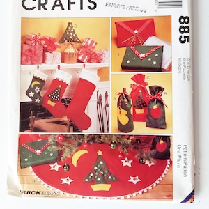 Christmas Decorations and Gift Wrap Ideas, Holiday Decor, Tree Skirt, Wine Bags, Gift Bags, 3D Tree Centerpiece, UNCUT McCall&#39;s 9065/885