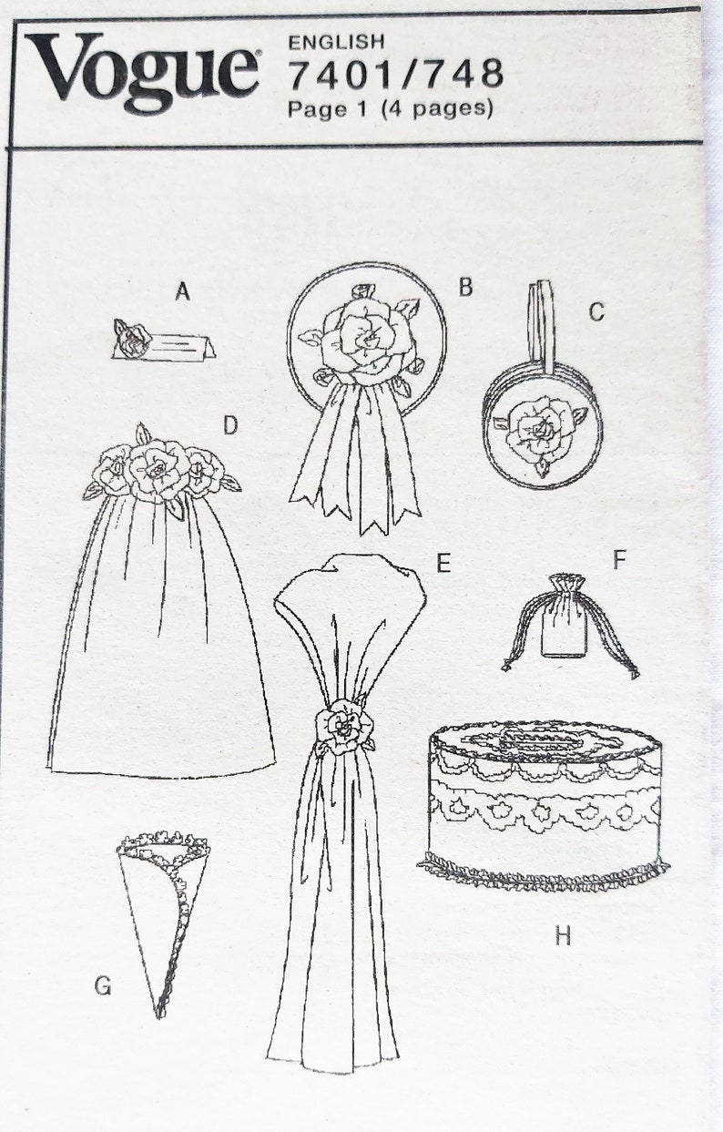 Puede incluir: Un dibujo en blanco y negro de un patr&oacute;n de costura de boda con ocho dise&ntilde;os diferentes para una ceremonia de boda. Los dise&ntilde;os incluyen un velo de novia, un ramo, un adorno para la torta, una almohada para los anillos, una cesta para la ni&ntilde;a de las flores, una corsage, una boutonni&egrave;re y una bolsa de regalo.