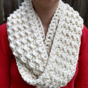 Fluffy Clouds Infinity Scarf CROCHET PATTERN ONLY - Etsy