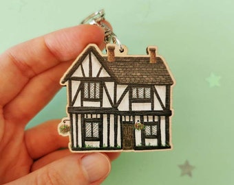 Tudor House Wooden Keychains - English Houses Keychains - Cottages Keychains - Cottagecore Keychains - Cute - Eco Friendly Keychains