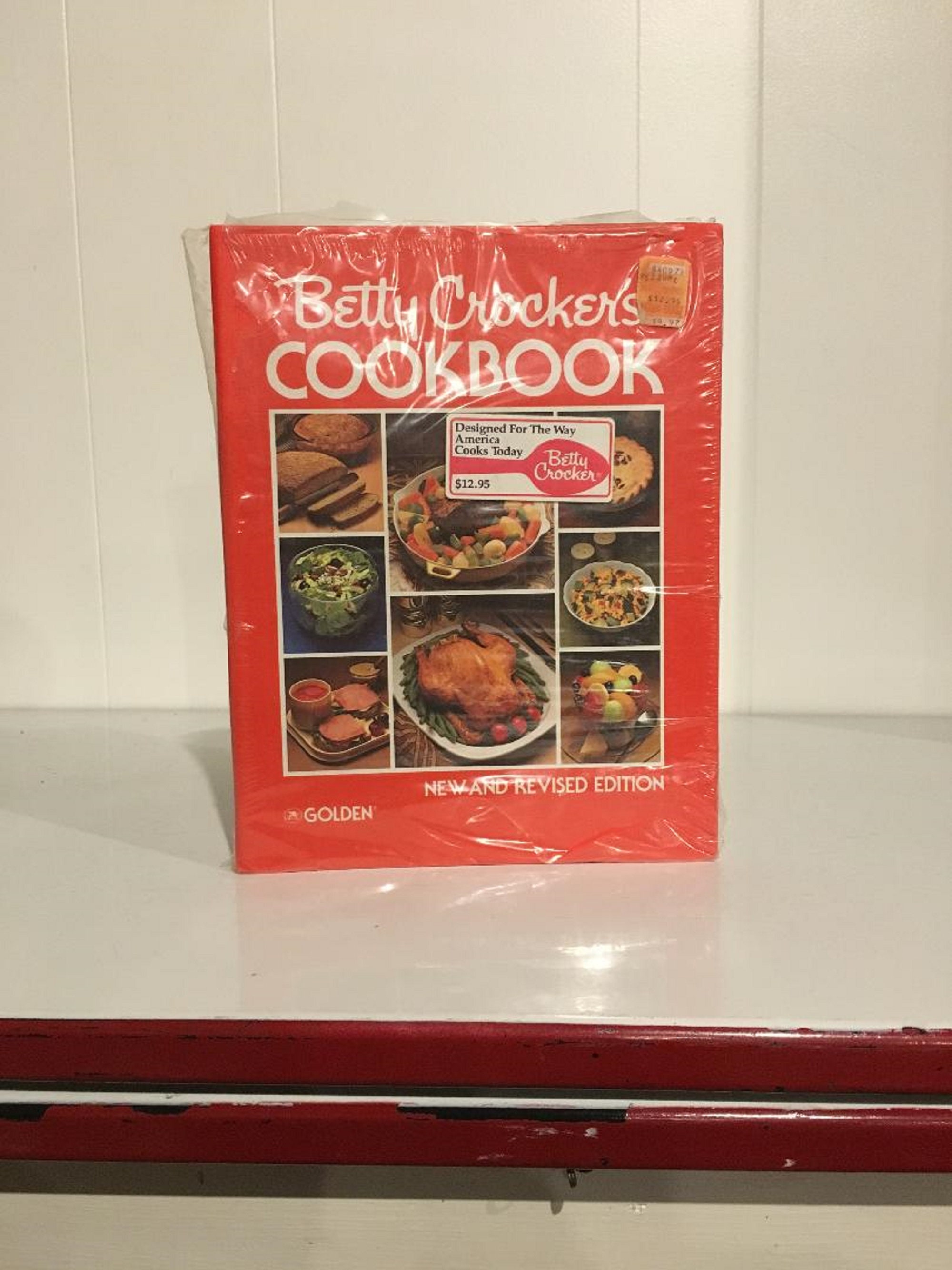 【 THE FIFTH FLOOR COOK BOOK 】 Betty Crocker's Cook Book New and Revised Edition (spiral
