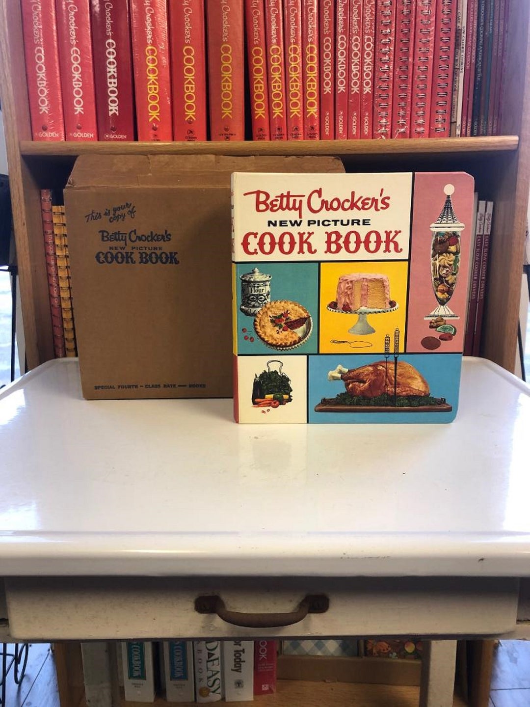 Betty Crocker's New Picture Cook Book 1961 W/box (1st Edition-5th