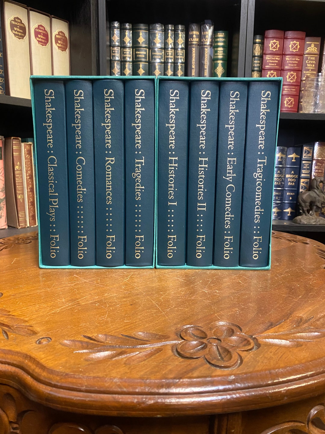 洋書 Shakespeare's Plays (Treasures in Focus) WILLIAM SHAKESPEARE