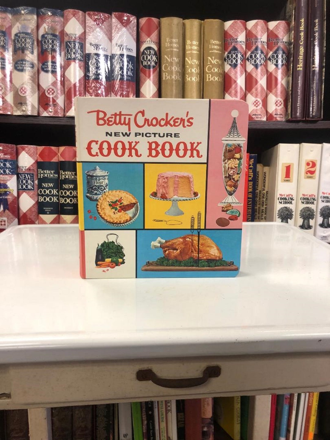 洋書 Betty Crocker's New Picture Cook Book 1961 Betty Crockers New