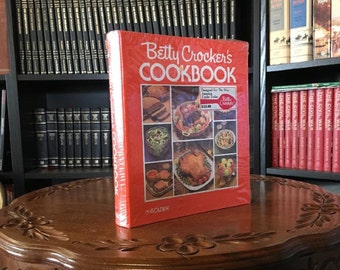 Betty Crocker's Cookbook - New and Revised Edition (5-Ring Binder) (Sealed) (Mint)