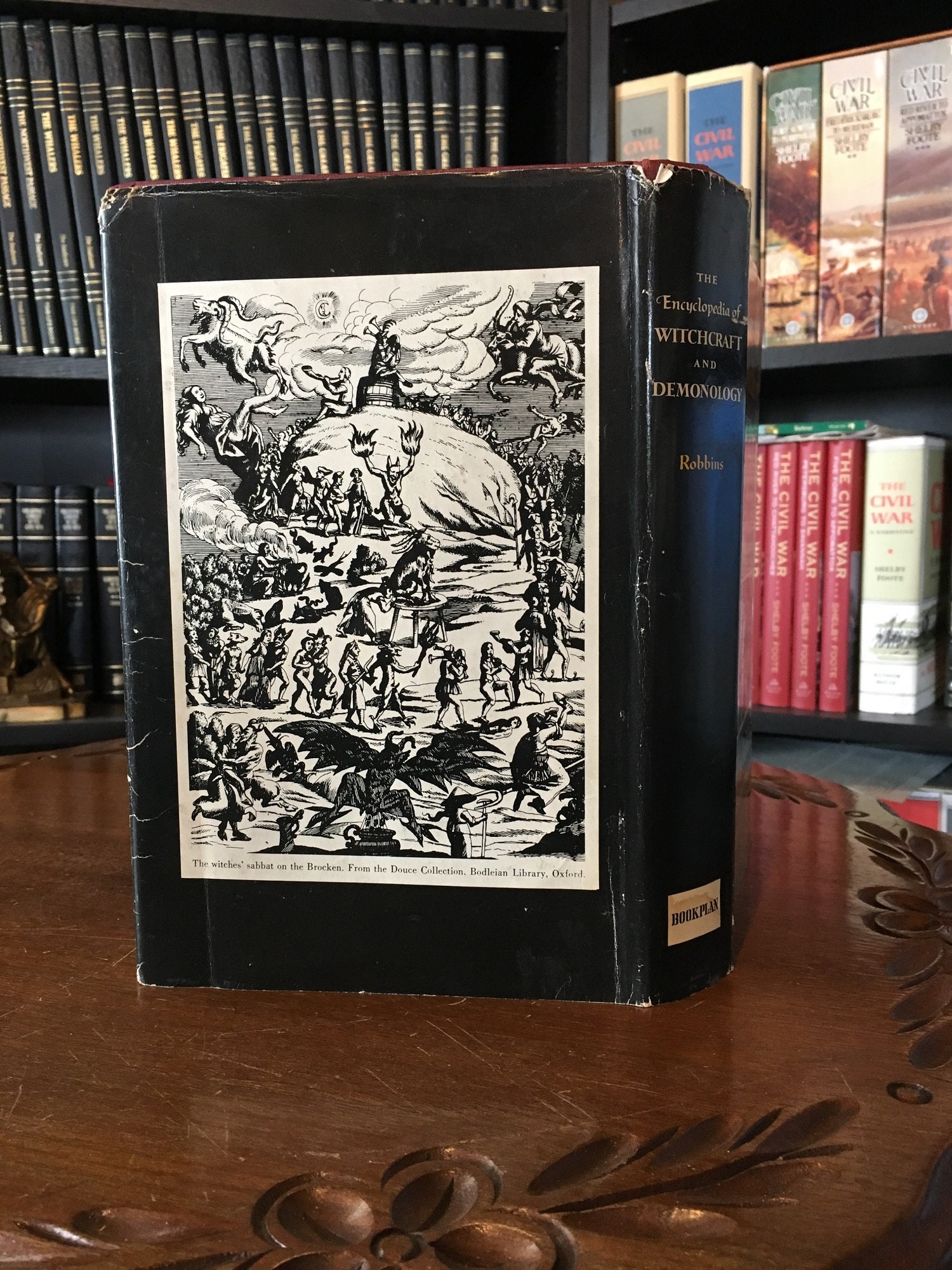洋書 Encyclopedia of Witchcraft & Demonology The Encyclopedia Of Witchcraft & Demonology by Rossell Hope
