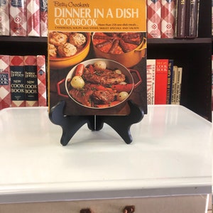 Betty Crocker&#39;s Dinner in a Dish 1971 1st Edition 5th Printing (Spiral)