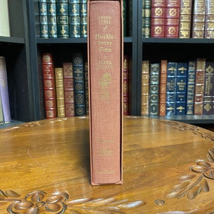 HERITAGE PRESS: Adventures of Huckleberry Finn by Mark Twain (1968)