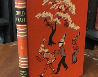 Childcraft-#8 Creative Play and Hobbies (Hardcover) 1949