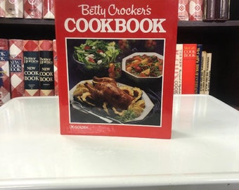 Betty Crocker's Cookbook (Five Ringe Binder) 1989