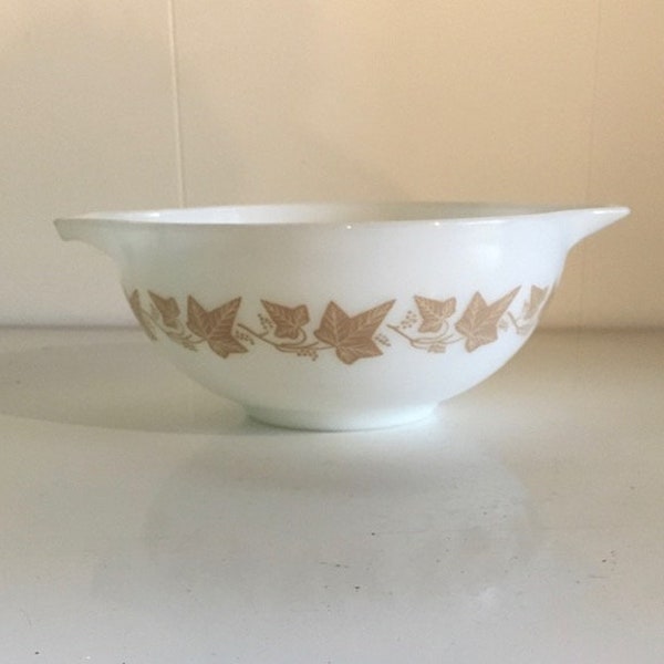 Pyrex Vintage Bowl With Handles Etsy