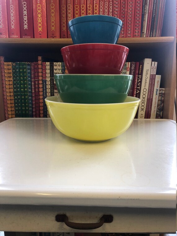 Vintage Pyrexprimary Colors Nesting Mixing Bowls Set of 4401, 402