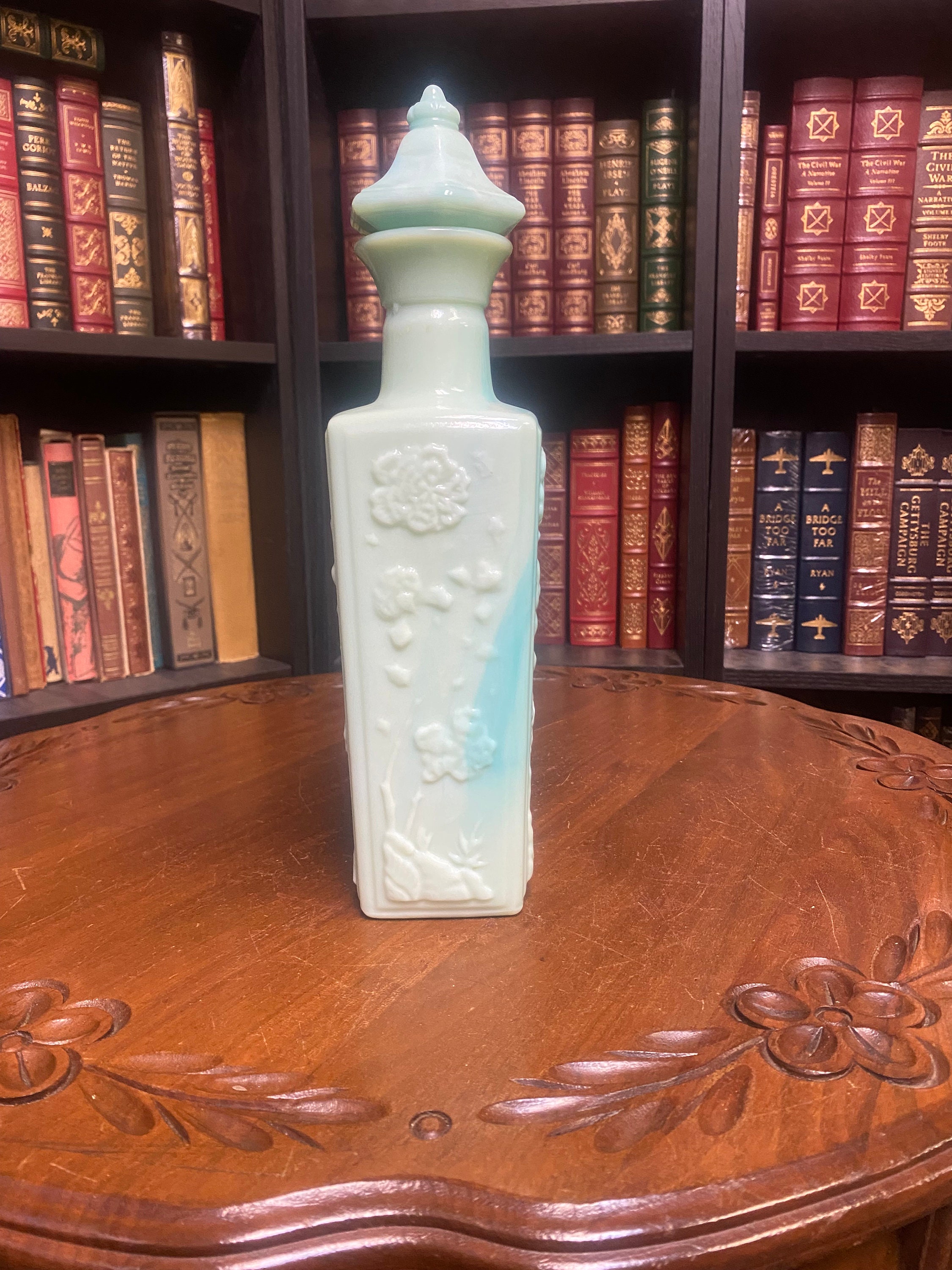BEAM'S Royal Jade Whiskey Decanter (milk Glass) 1972 JIM BEAM