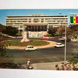 SPEDIZIONE GRATUITA: cartolina vintage originale di metà secolo di Dakar, Senegal, Francia