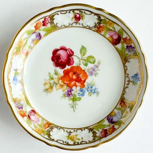 Lovely Vintage Empress Dresden Flowers Small Dish - Schumann, Bavaria, Germany 4 1/4&quot; Round