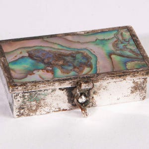 Vintage Small Abalone/Mother of Pearl Topped Silver Metal Pill Box