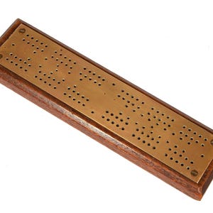 Tablero de cribbage vintage de madera y latón macizo: tablero de juego atemporal para dos personas