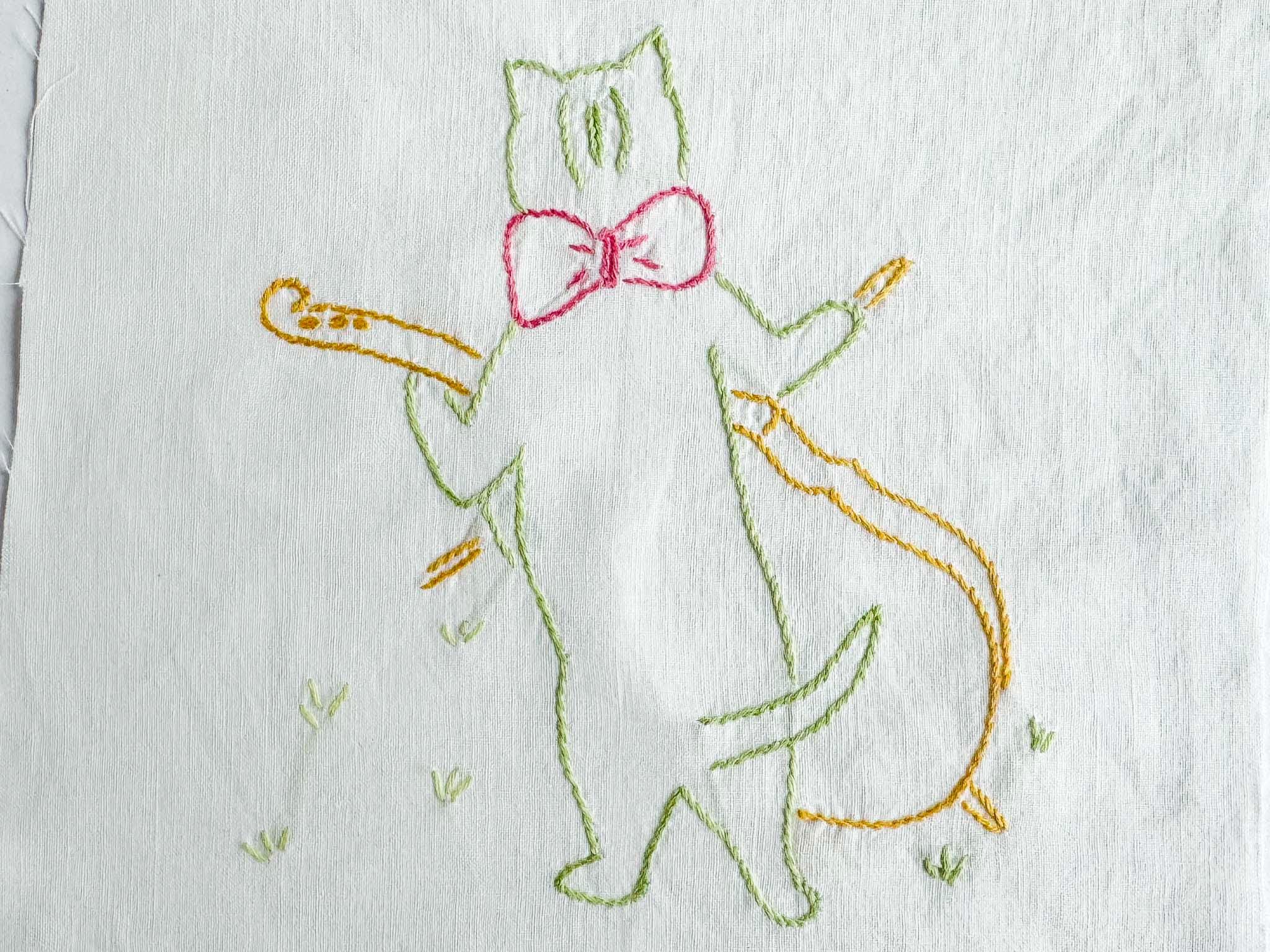 Vintage Embroidered Quilt Block: Cat and The Fiddle Nursery Rhyme