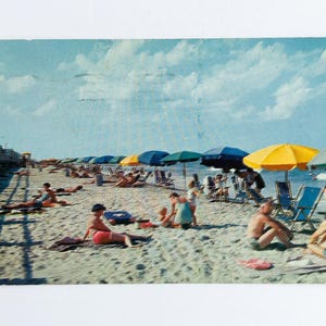 SPEDIZIONE GRATUITA: Cartolina di Mid-Century Virginia Beach - Cartolina fotografica della Virginia del 1957