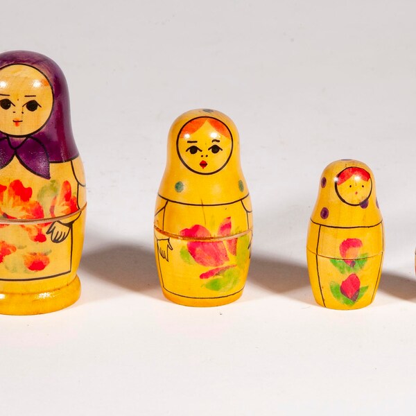 Vintage Wood Nesting Russian Dolls - Set of 4 Hand Crafted Matryoshka