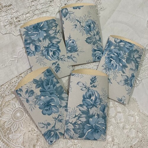 Authentic VINTAGE WALLPAPER POCKETS - Français Roses Bleues - 5 x Poches Flottantes faites à la Main