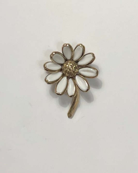 Vintage Crown Trifari Flower Brooch A Philippe