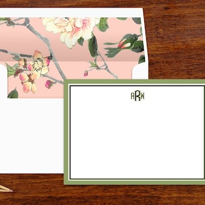 de correspondance monogrammés avec enveloppes doublées assorties | Lot de 10 | Papeterie chinoiserie rose et verte | Remerciements