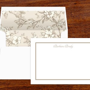 Papeterie personnalisée en toile neutre | Cartes de correspondance personnalisées | Papier de remerciement avec enveloppes lignées | Lot de 10 | Fleurs de magnolia