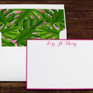 Feuille de bananier Tropical Monogram Preppy Papeterie personnalisée Cartes de notes avec enveloppes doublées