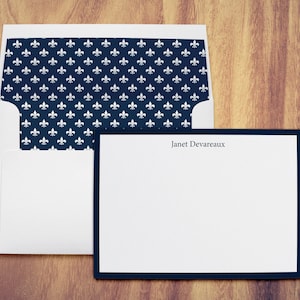 Fleur de Lis Papeterie personnalisée Cartes de notes Enveloppes doublées Français Correspondance de remerciement