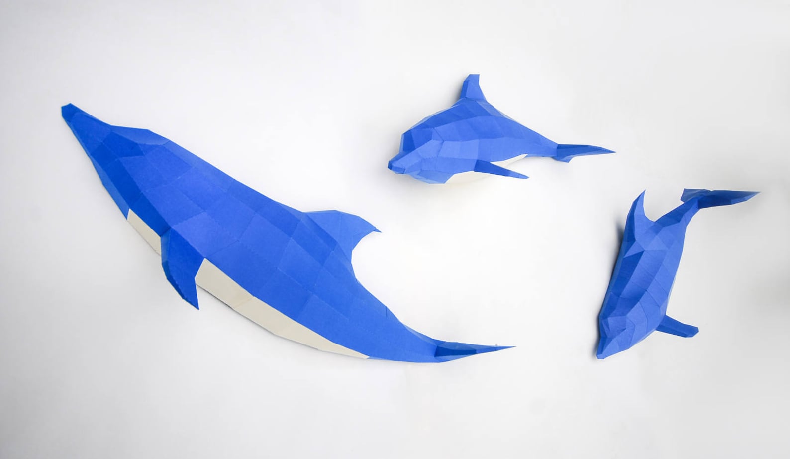 DIY Origami Dolphin Paper sculpture, Origami dolphin, Paper crafts