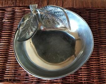 Ciotola di frutta a forma di metallo argento mela / pesca, ciotola decorativa in argento, ciotola in lega metallica, ciotola in alluminio fusoPiaspia piatto a forma di pelle, ciotola per snack