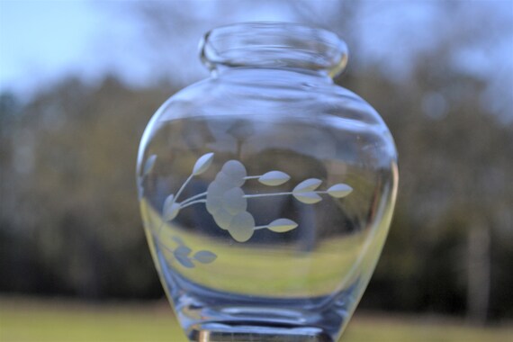 Darling 'Heritage' Etched Vintage Bud Vase by Princess House - Flower Bulb Vase - Bathroom Decor - Bedroom Decor