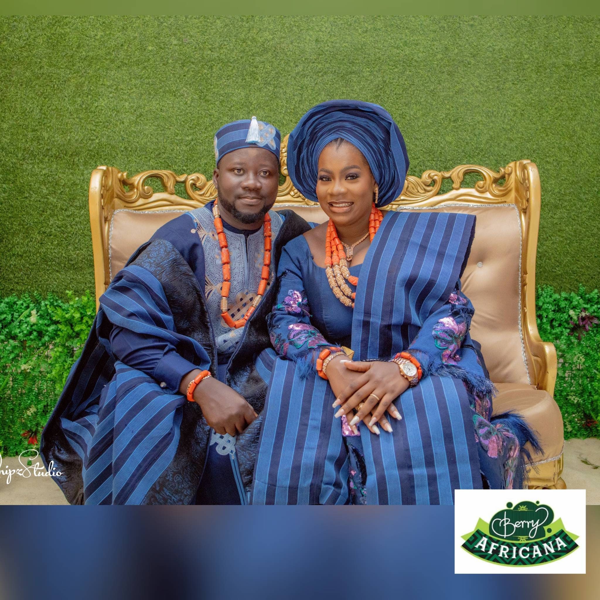 Tenue de mariage traditionnelle pour couples africains 2024. Blouse Aso oke iro Wrapper Ipele et Gele pour la mariee et l Agbada Kaftan Fila pour le marie Etsy Canada