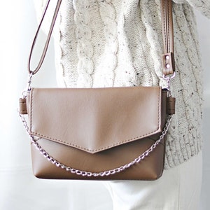 Braune Leder Crossbody Tasche für Frauen Tan Umhängetasche für Schulter Mini Vegan Tasche Umschlag vegane Ledertasche für Abend Umschlag Tasche