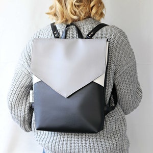 Sac à dos en similicuir gris pour femme Sac à dos végétalien Petit sac à dos élégant Sac à dos élégant pour ordinateur portable Cadeau pour femme, épouse, sœur, maman