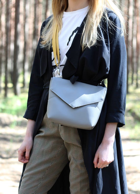 envelope crossbody bag