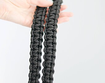 Makramee-Kameragurt: Geflochtener Kameragurt mit Karabinern